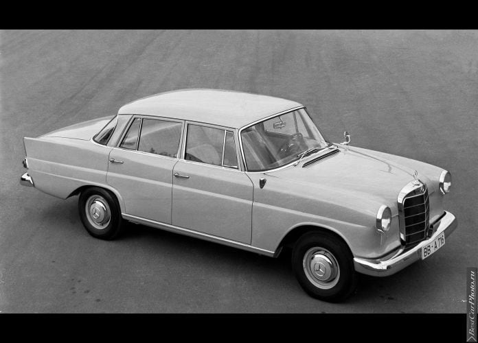 1961 Mercedes-Benz 190 - фотография 2 из 2