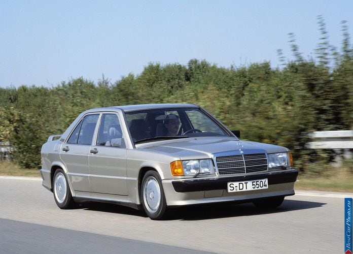 1984 Mercedes-Benz 190E - фотография 2 из 7