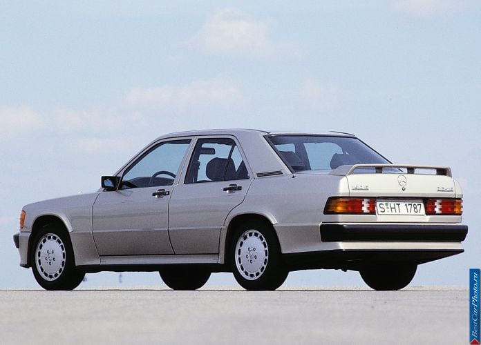 1984 Mercedes-Benz 190E - фотография 4 из 7