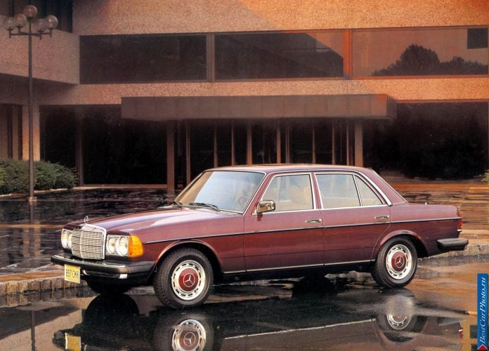 1985 Mercedes-Benz 300D Turbodiesel - фотография 3 из 4