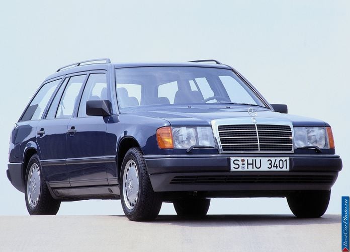 1988 Mercedes-Benz E-Class Estate - фотография 1 из 20