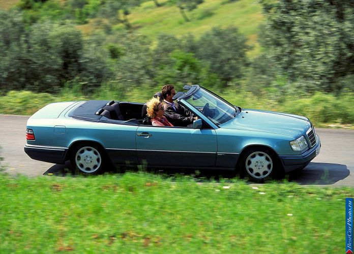 1991 Mercedes-Benz E-Class Cabriolet - фотография 22 из 55