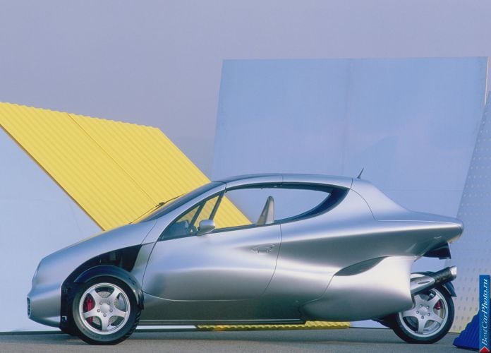 1997 Mercedes-Benz F 300 Concept - фотография 7 из 35