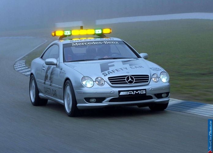 2000 Mercedes-Benz CL55 AMG F1 Safety Car - фотография 2 из 10