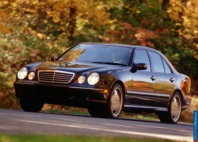 2000 Mercedes-Benz E55 AMG - фотография 1 из 2 2000 Mercedes-Benz E55 AMG - фотография 1 из 2