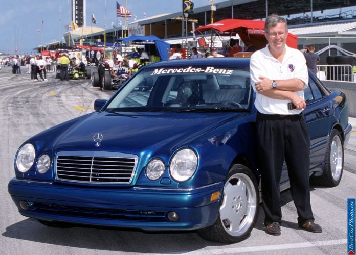 2000 Mercedes-Benz E55 AMG - фотография 2 из 2 2000 Mercedes-Benz E55 AMG - фотография 2 из 2