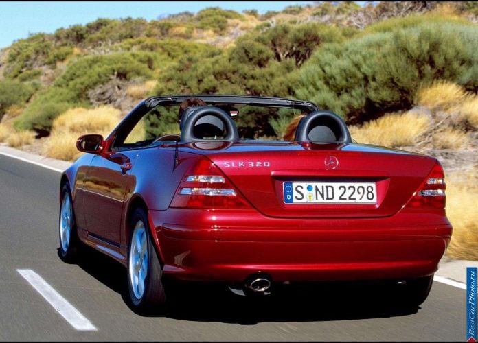 2000 Mercedes-Benz SLK320 - фотография 28 из 80 2000 Mercedes-Benz SLK320 - фотография 28 из 80