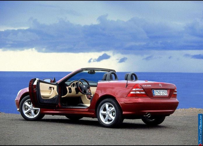 2000 Mercedes-Benz SLK320 - фотография 30 из 80 2000 Mercedes-Benz SLK320 - фотография 30 из 80
