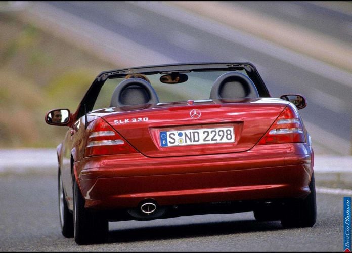 2000 Mercedes-Benz SLK320 - фотография 34 из 80 2000 Mercedes-Benz SLK320 - фотография 34 из 80