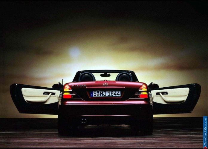 2000 Mercedes-Benz SLK320 - фотография 35 из 80 2000 Mercedes-Benz SLK320 - фотография 35 из 80
