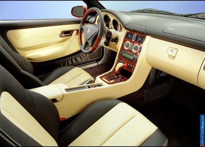 2000 Mercedes-Benz SLK320 - фотография 40 из 80 2000 Mercedes-Benz SLK320 - фотография 40 из 80