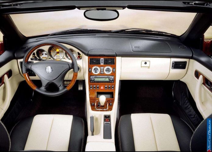 2000 Mercedes-Benz SLK320 - фотография 43 из 80