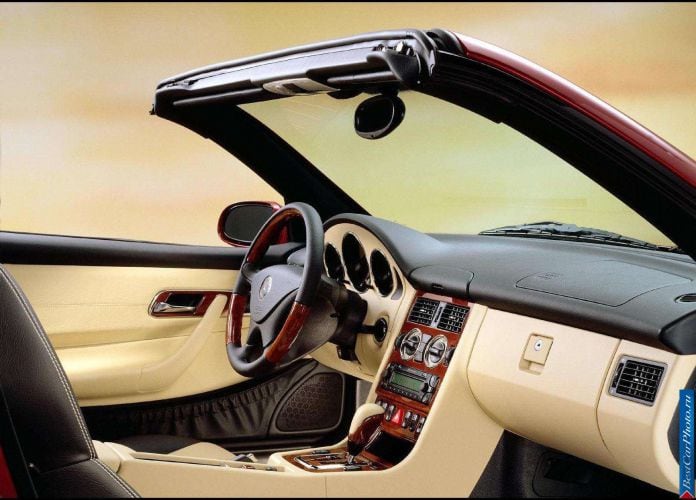 2000 Mercedes-Benz SLK320 - фотография 44 из 80 2000 Mercedes-Benz SLK320 - фотография 44 из 80