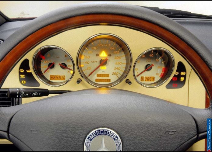 2000 Mercedes-Benz SLK320 - фотография 50 из 80