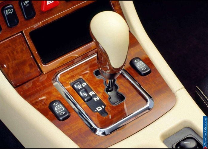 2000 Mercedes-Benz SLK320 - фотография 54 из 80