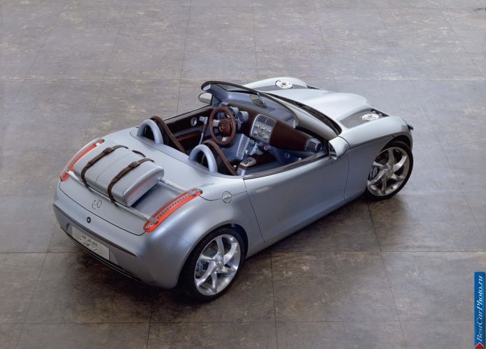 2000 Mercedes-Benz Vision SLA Concept - фотография 8 из 15