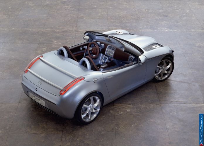2000 Mercedes-Benz Vision SLA Concept - фотография 9 из 15