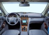 mercedes-benz_2001_c_class_008.jpg