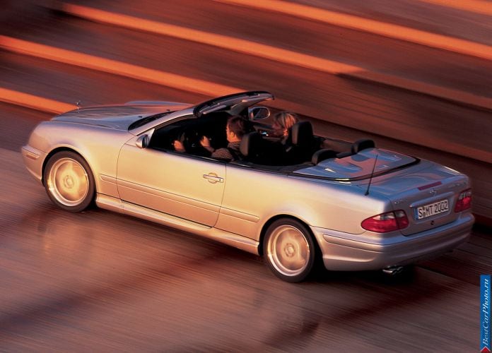 2002 Mercedes-Benz CLK55 AMG - фотография 2 из 2