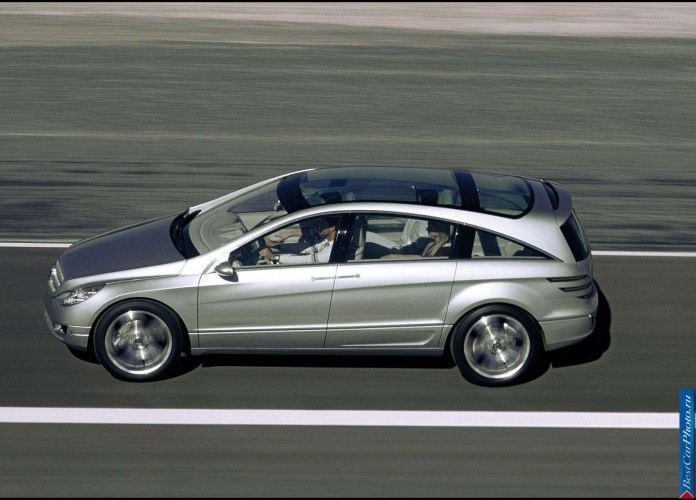 2002 Mercedes-Benz Vision GST Concept - фотография 4 из 13