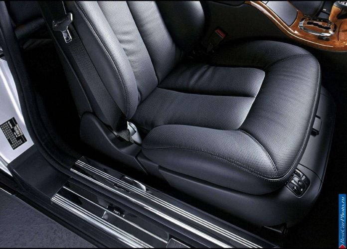 2003 Mercedes-Benz CL600 - фотография 41 из 68 2003 Mercedes-Benz CL600 - фотография 41 из 68