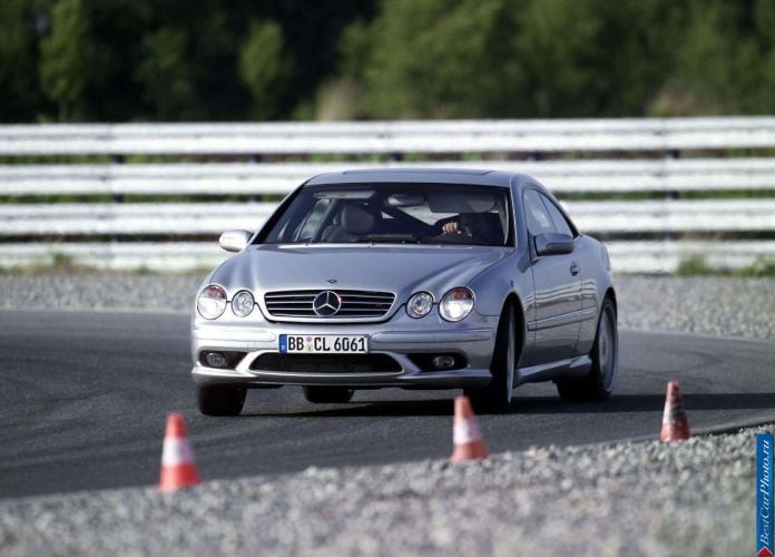 2003 Mercedes-Benz CL65 AMG - фотография 27 из 55