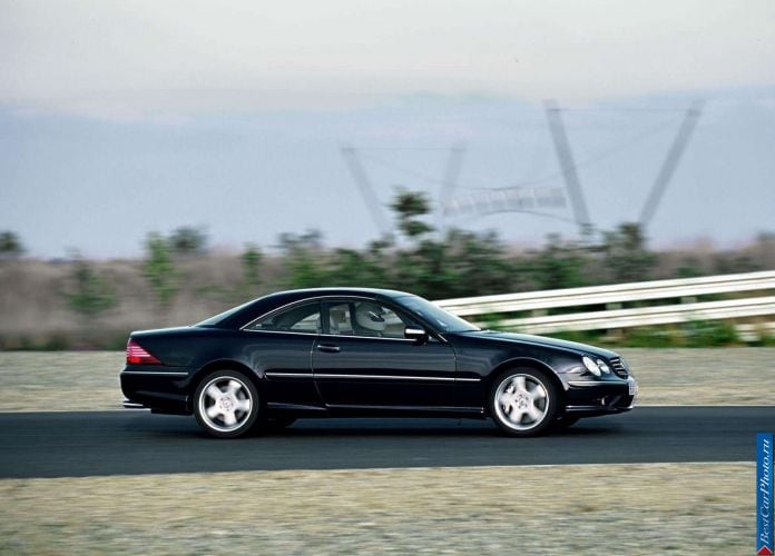 2003 Mercedes-Benz CL65 AMG - фотография 40 из 55