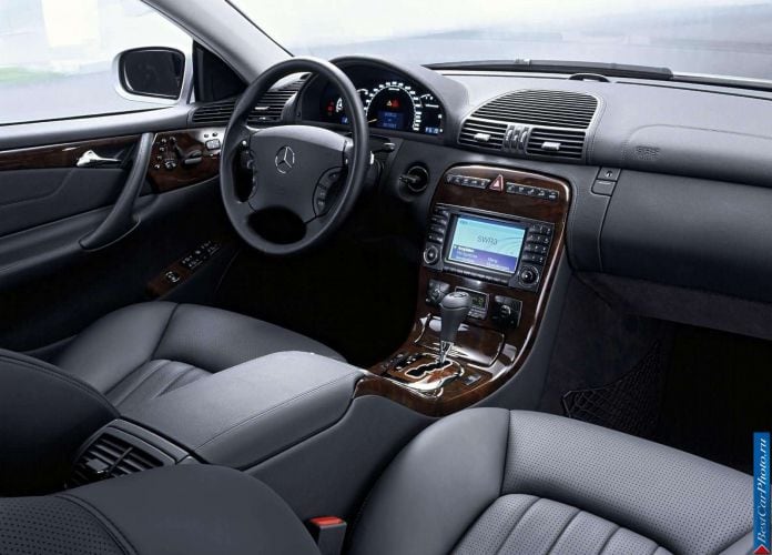 2003 Mercedes-Benz CL65 AMG - фотография 51 из 55