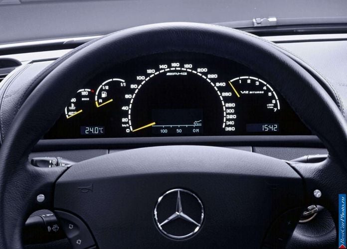 2003 Mercedes-Benz CL65 AMG - фотография 52 из 55