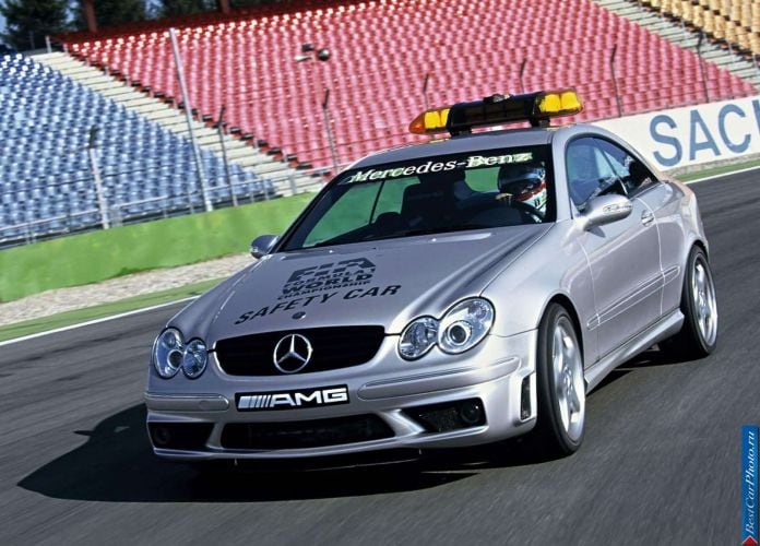 2003 Mercedes-Benz CLK55 AMG F1 Safety Car - фотография 1 из 9 2003 Mercedes-Benz CLK55 AMG F1 Safety Car - фотография 1 из 9