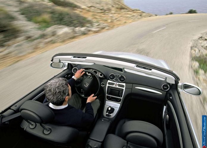 2003 Mercedes-Benz CLK55 Cabriolet AMG - фотография 14 из 18 2003 Mercedes-Benz CLK55 Cabriolet AMG - фотография 14 из 18