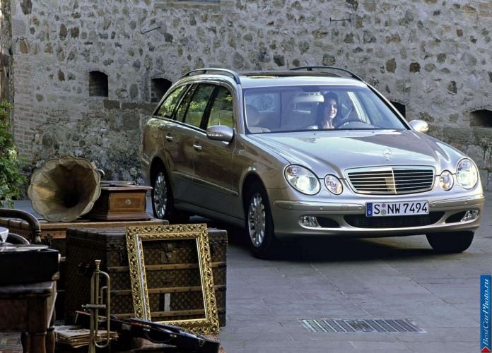 2003 Mercedes-Benz E320 CDI Estate Elegance - фотография 2 из 12 2003 Mercedes-Benz E320 CDI Estate Elegance - фотография 2 из 12
