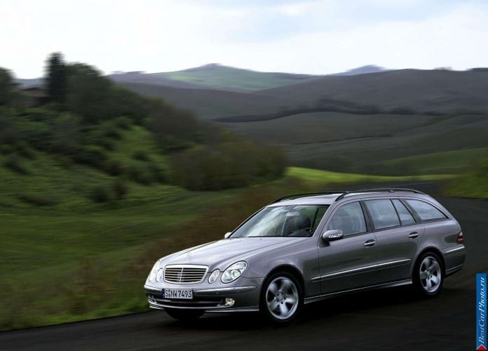 2003 Mercedes-Benz E320 Estate Avantgarde - фотография 6 из 94