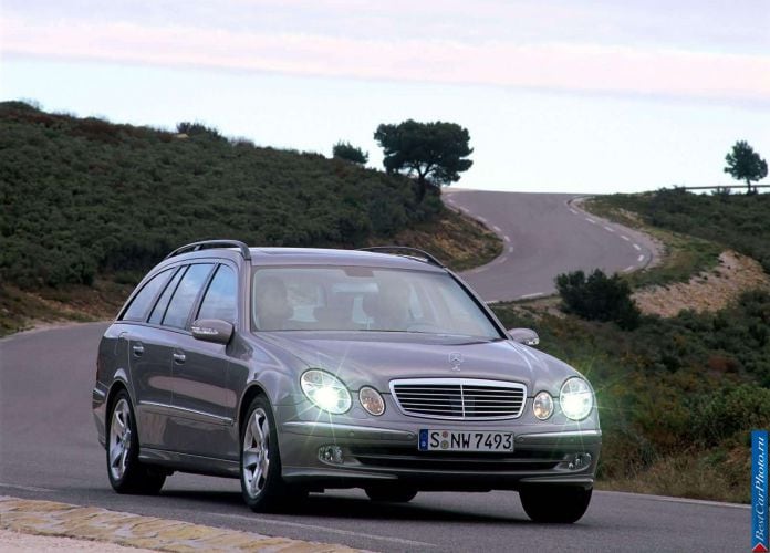 2003 Mercedes-Benz E320 Estate Avantgarde - фотография 7 из 94 2003 Mercedes-Benz E320 Estate Avantgarde - фотография 7 из 94