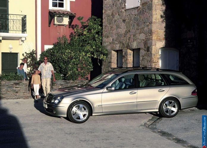 2003 Mercedes-Benz E320 Estate Avantgarde - фотография 22 из 94 2003 Mercedes-Benz E320 Estate Avantgarde - фотография 22 из 94