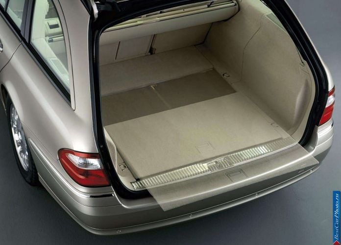 2003 Mercedes-Benz E320 Estate Avantgarde - фотография 50 из 94