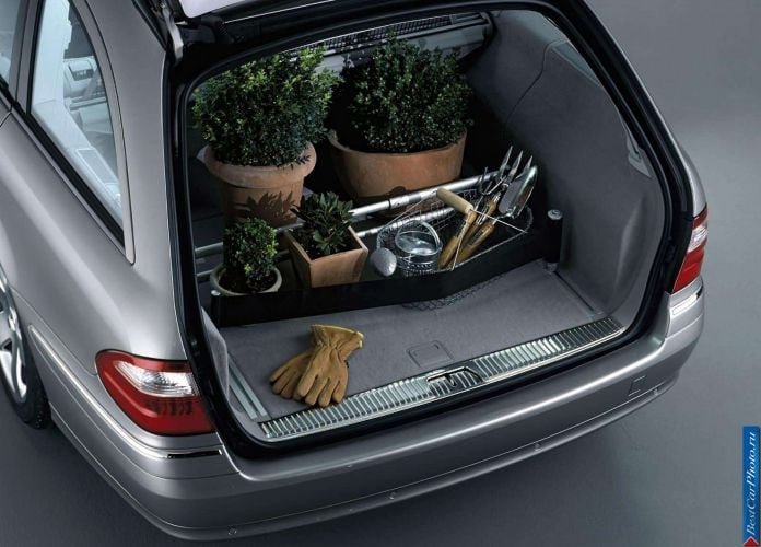 2003 Mercedes-Benz E320 Estate Avantgarde - фотография 65 из 94 2003 Mercedes-Benz E320 Estate Avantgarde - фотография 65 из 94