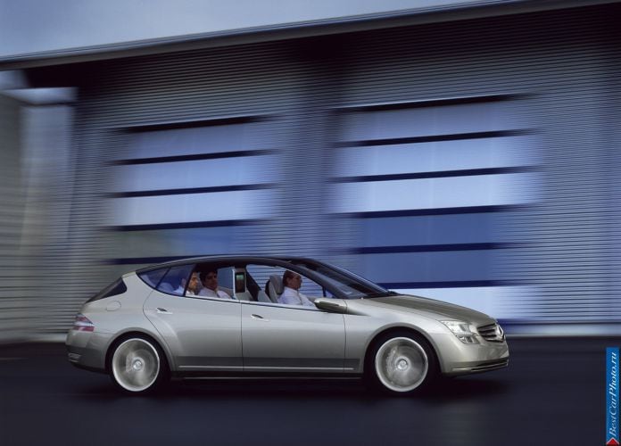 2003 Mercedes-Benz F 500 Concept - фотография 4 из 15