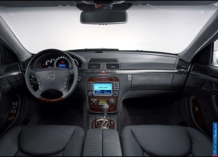 2003 Mercedes-Benz S500 4Matic - фотография 38 из 77