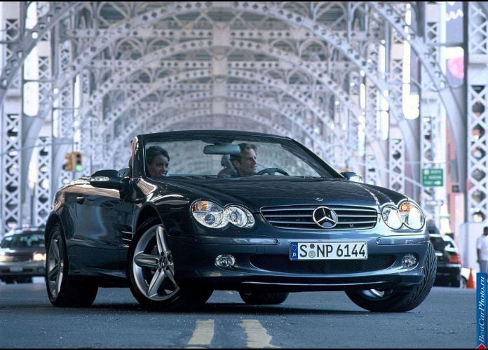 2003 Mercedes-Benz SL500 - фотография 32 из 153 2003 Mercedes-Benz SL500 - фотография 32 из 153