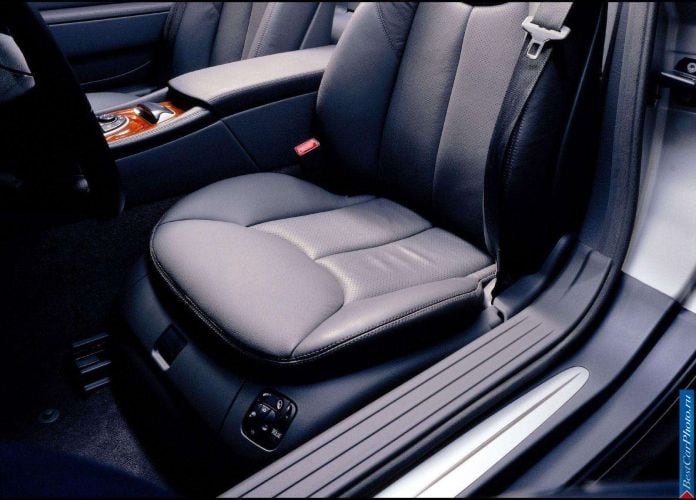2003 Mercedes-Benz SL500 - фотография 79 из 153 2003 Mercedes-Benz SL500 - фотография 79 из 153