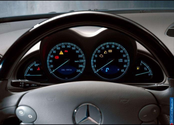 2003 Mercedes-Benz SL500 - фотография 88 из 153