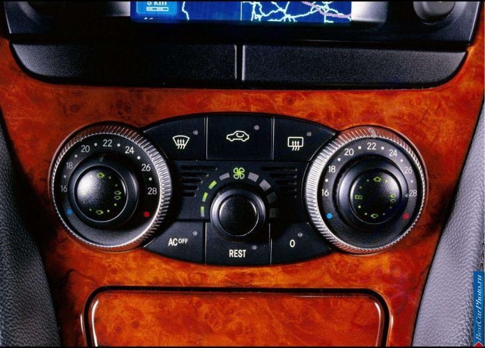 2003 Mercedes-Benz SL500 - фотография 92 из 153 2003 Mercedes-Benz SL500 - фотография 92 из 153
