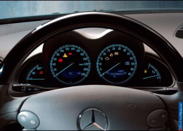 2003 Mercedes-Benz SL500 - фотография 96 из 153 2003 Mercedes-Benz SL500 - фотография 96 из 153