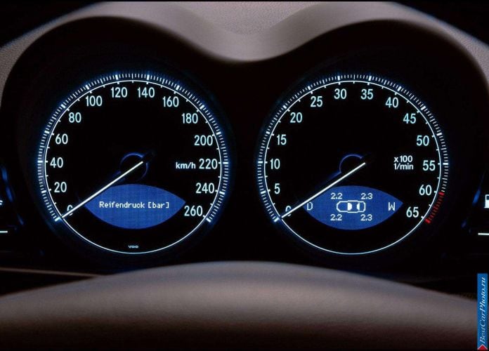 2003 Mercedes-Benz SL500 - фотография 97 из 153 2003 Mercedes-Benz SL500 - фотография 97 из 153