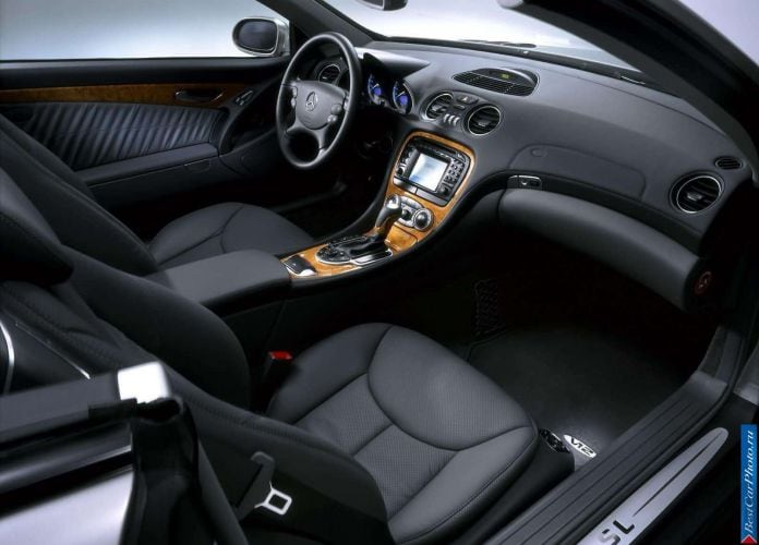 2003 Mercedes-Benz SL600 - фотография 15 из 17