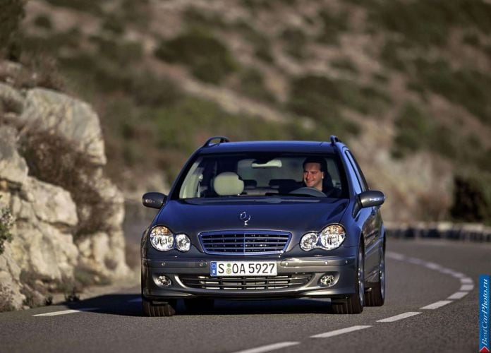 2004 Mercedes-Benz C200 CGi Estate Elegance - фотография 8 из 47