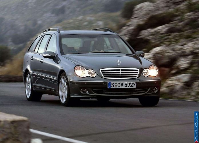 2004 Mercedes-Benz C200 CGi Estate Elegance - фотография 13 из 47 2004 Mercedes-Benz C200 CGi Estate Elegance - фотография 13 из 47