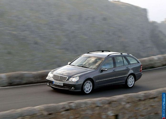 2004 Mercedes-Benz C200 CGi Estate Elegance - фотография 15 из 47 2004 Mercedes-Benz C200 CGi Estate Elegance - фотография 15 из 47