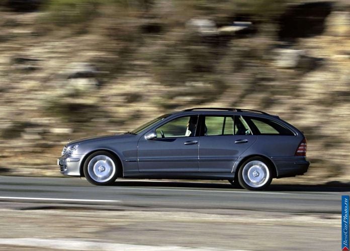 2004 Mercedes-Benz C200 CGi Estate Elegance - фотография 26 из 47 2004 Mercedes-Benz C200 CGi Estate Elegance - фотография 26 из 47